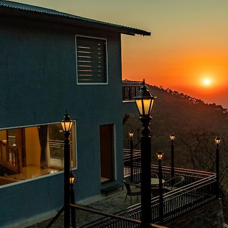 נייניטל Stayvista At Sunset Springs With Pool & Views מראה חיצוני תמונה